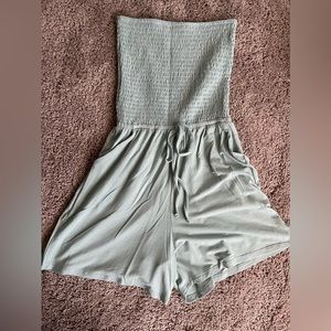 Zenana Smocked Strapless Shorts Romper 😍